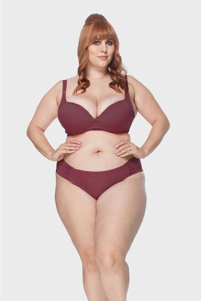 22P Gabriela Caroli 2 - Plus Size Model - Curvy BBW