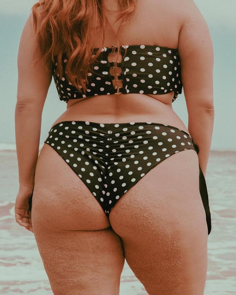 22P Gabriela Caroli 2 - Plus Size Model - Curvy BBW