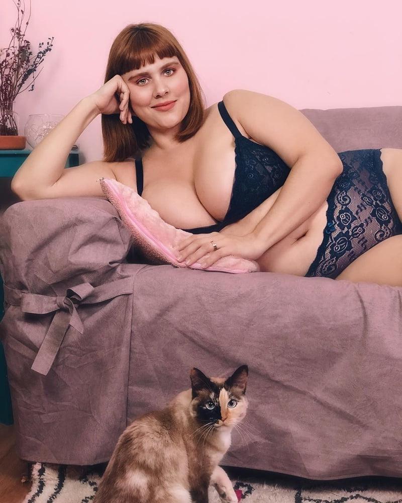 22P Gabriela Caroli 2 - Plus Size Model - Curvy BBW