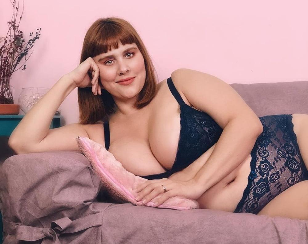 22P Gabriela Caroli 2 - Plus Size Model - Curvy BBW