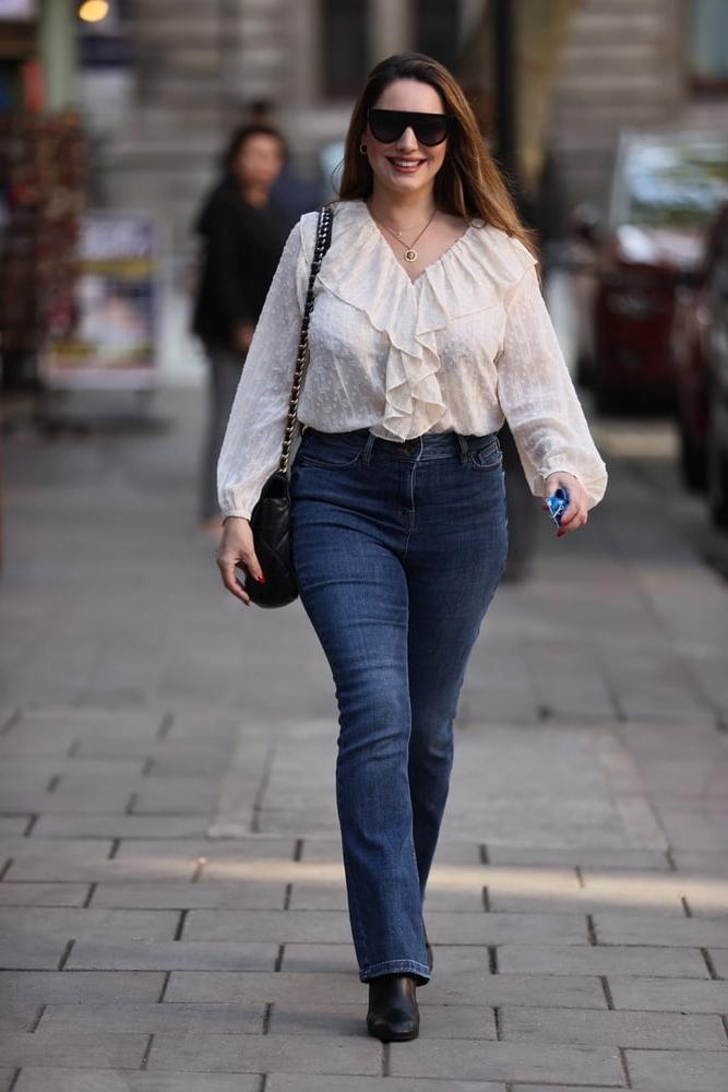 25P Kelly Brook - Curvy Wank Doll