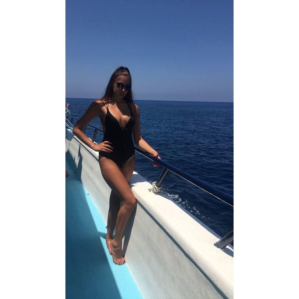 25P Sluts in tiny bikinis 338