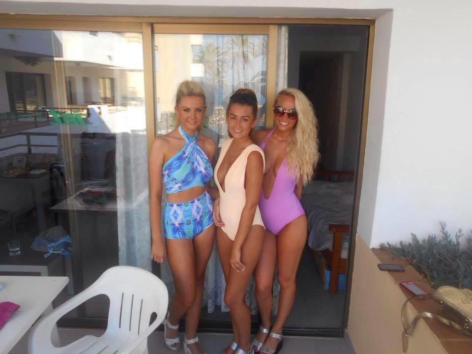 25P Sluts in tiny bikinis 338