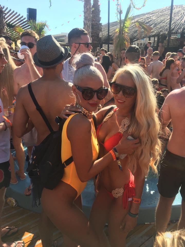 25P Sluts in tiny bikinis 338