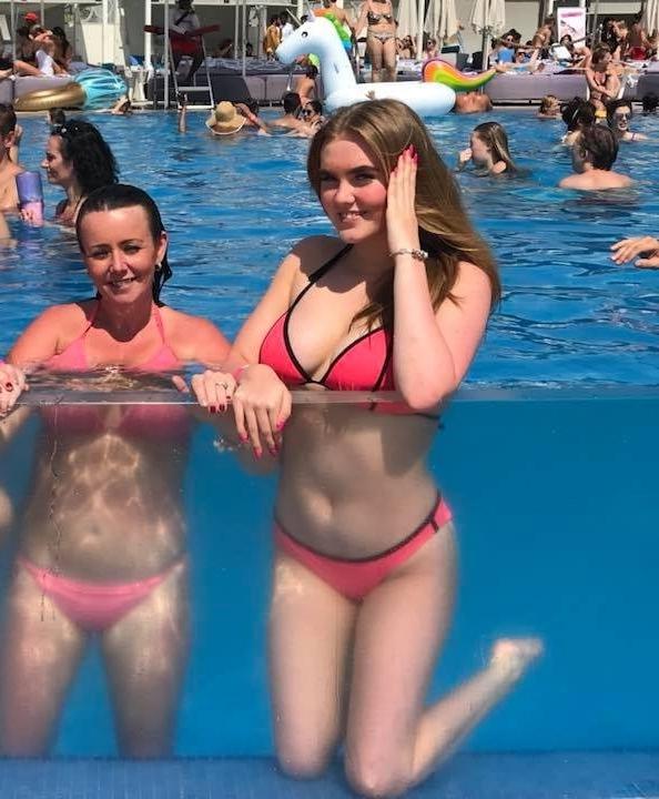 25P Sluts in tiny bikinis 338