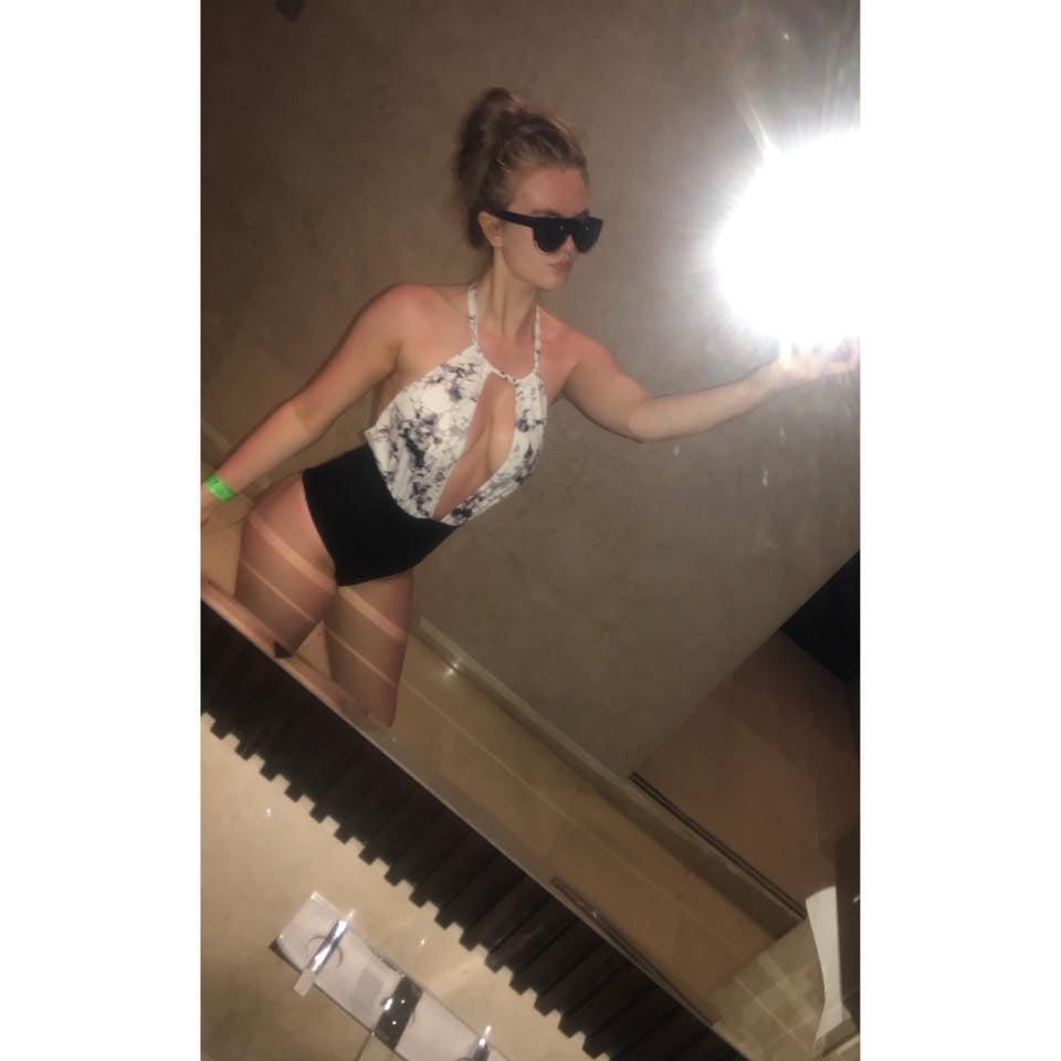 25P Sluts in tiny bikinis 338