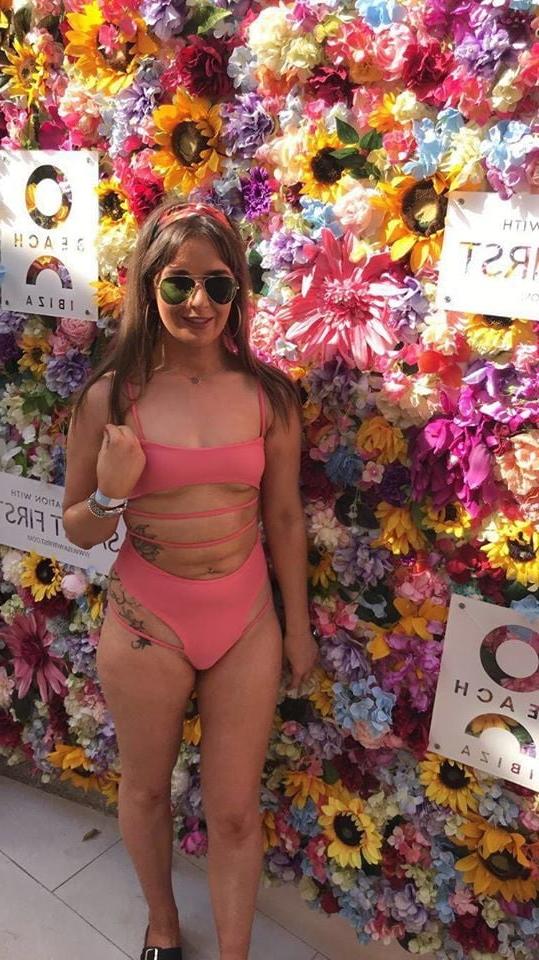 25P Sluts in tiny bikinis 338