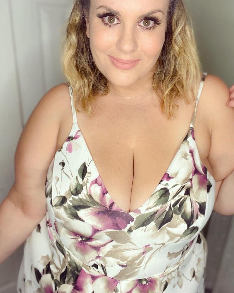 25P Cock Loving Curvy Women BBW Pawg Thot