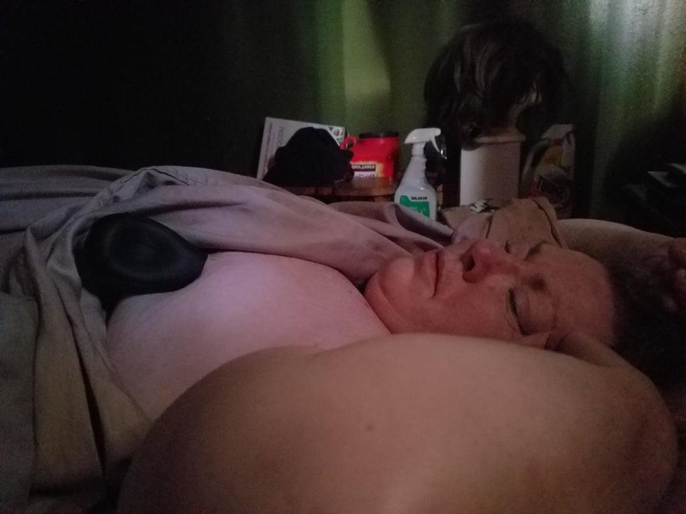 25P Ugly Pig Wife Chris shows her saggy boobs