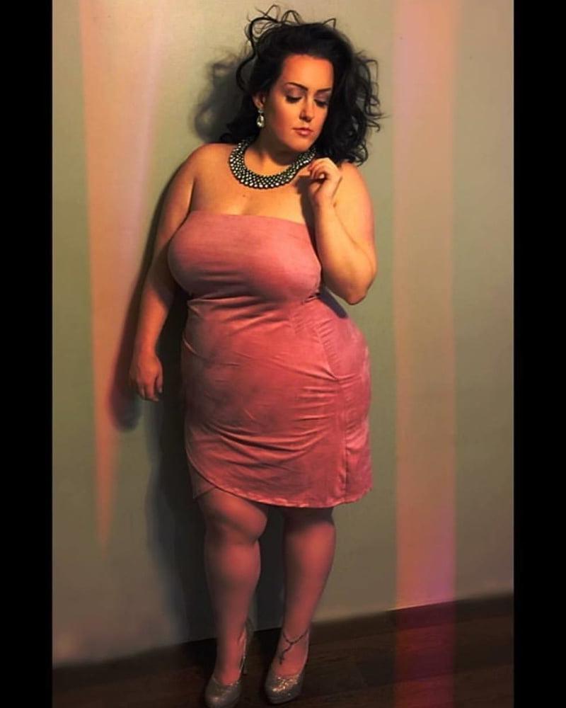 25P Wide Hips - Amazing Curves - Big Girls - Fat Asses (50)