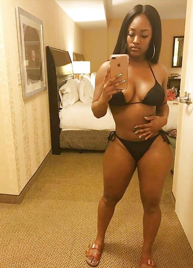 25P Unknown Chocolate Curvy women 19