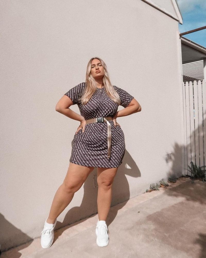 25P Wide Hips - Amazing Curves - Big Girls - Fat Asses (49)