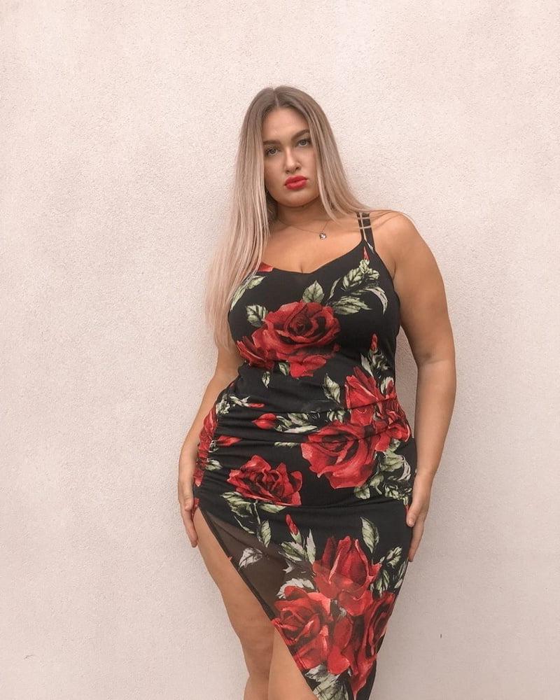 25P Wide Hips - Amazing Curves - Big Girls - Fat Asses (49)