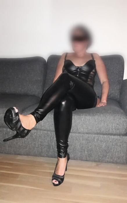 16P Sexy wife for BBC men 2