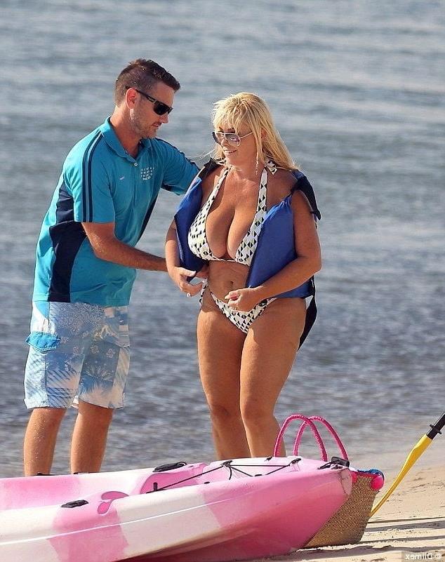 25P Wide Hips - Amazing Curves - Big Girls - Fat Asses (53)