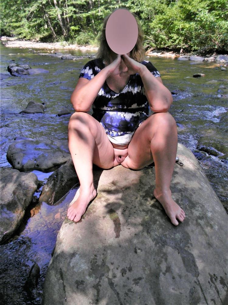 25P Public Nudity