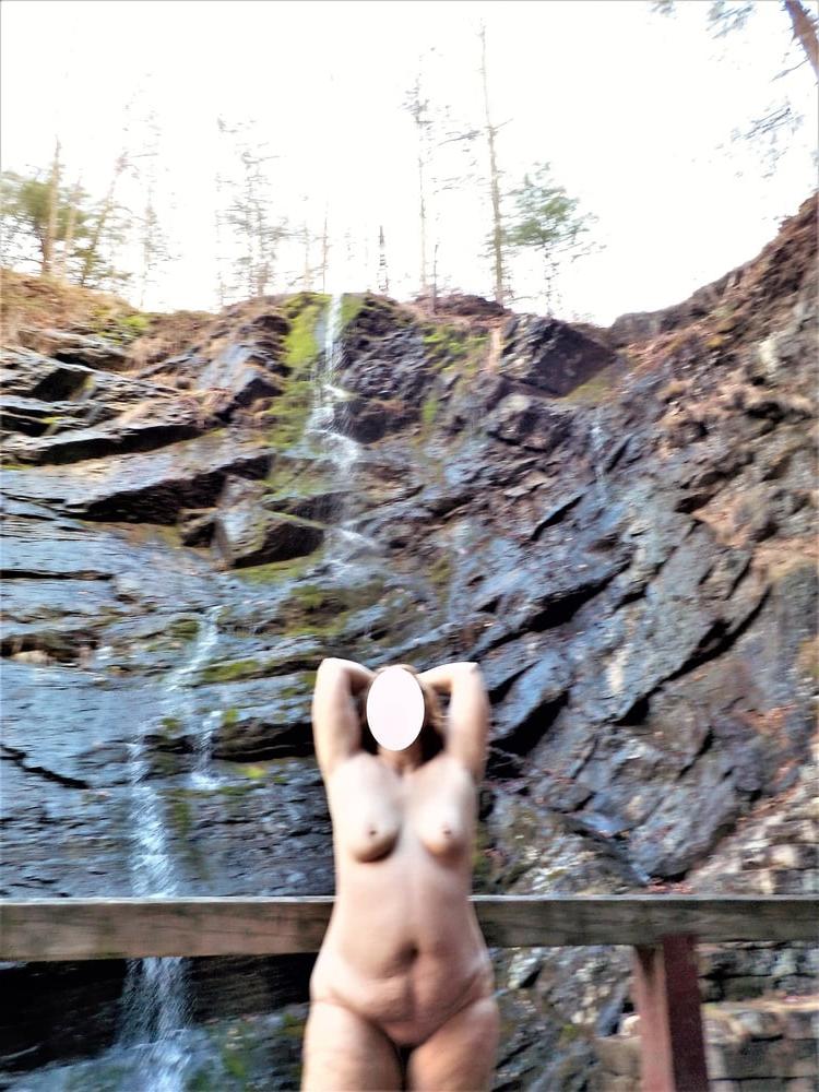 25P Public Nudity