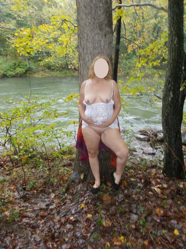 25P Public Nudity