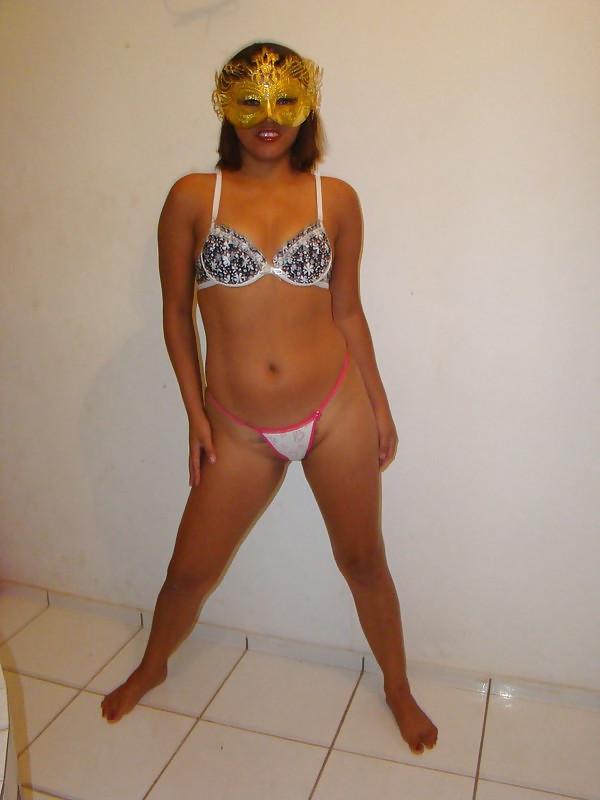 11P Brunette motel pole dance brazilian nude 