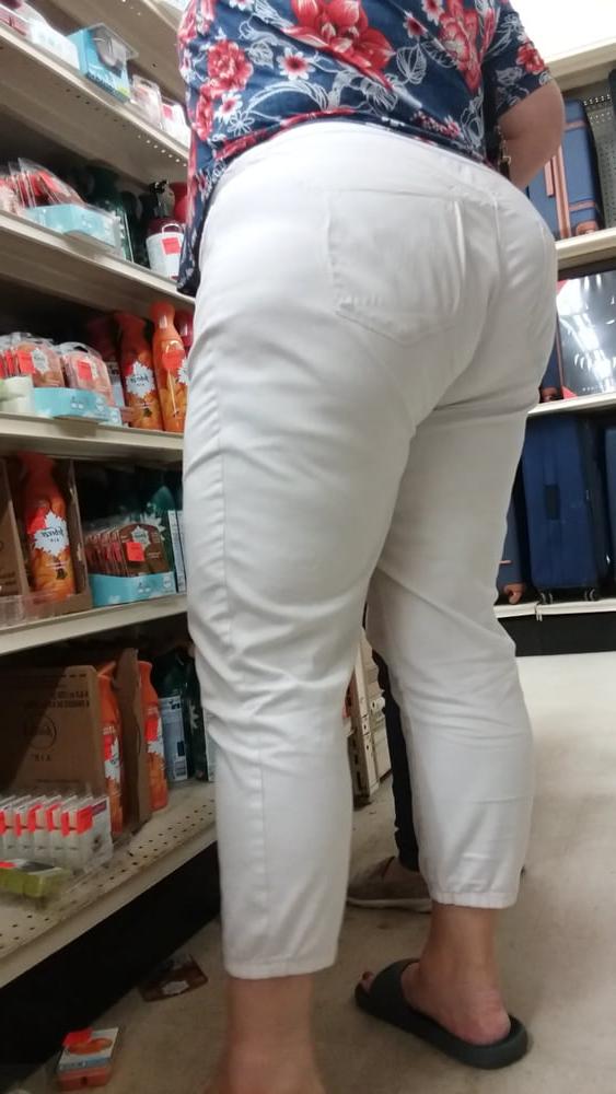 15P Mature pawg white jeans