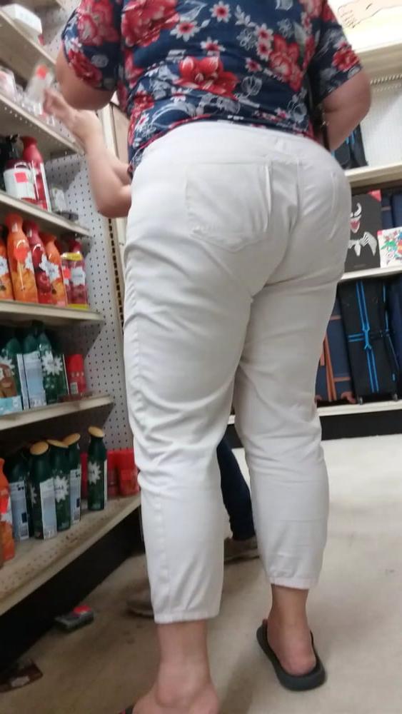 15P Mature pawg white jeans
