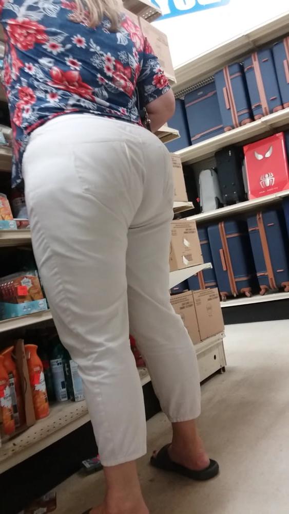 15P Mature pawg white jeans