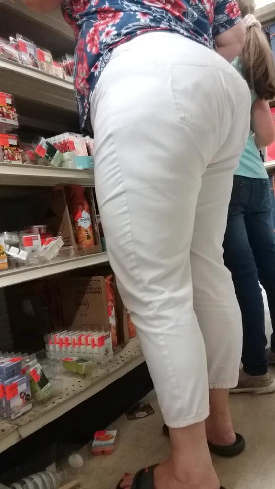 15P Mature pawg white jeans