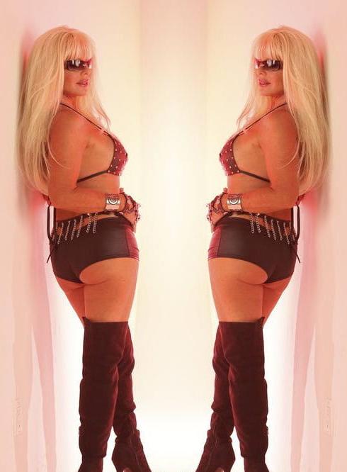 25P Krimzon Laice Takes On Thong Bikini For Jerk Off Challenge