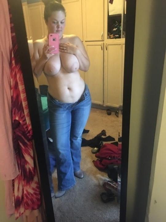 25P Thick Curvy Redhead Big Floppy Tit BBW MILF Emily