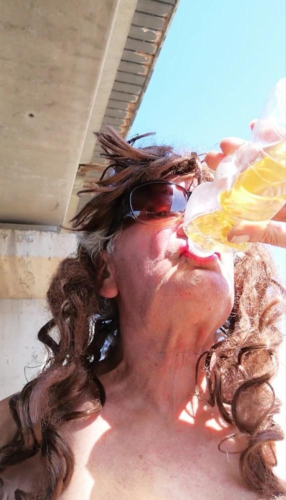 7P I drink the pee still hot