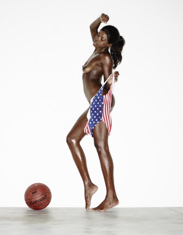 12P Simone - The Art of Ebony