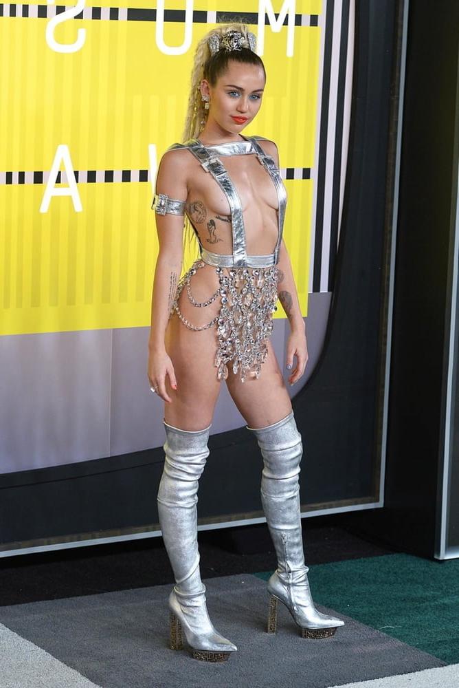 25P Miley cyrus
