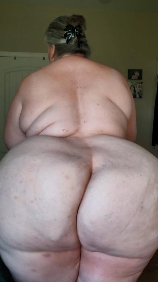 25P Fat White Asses