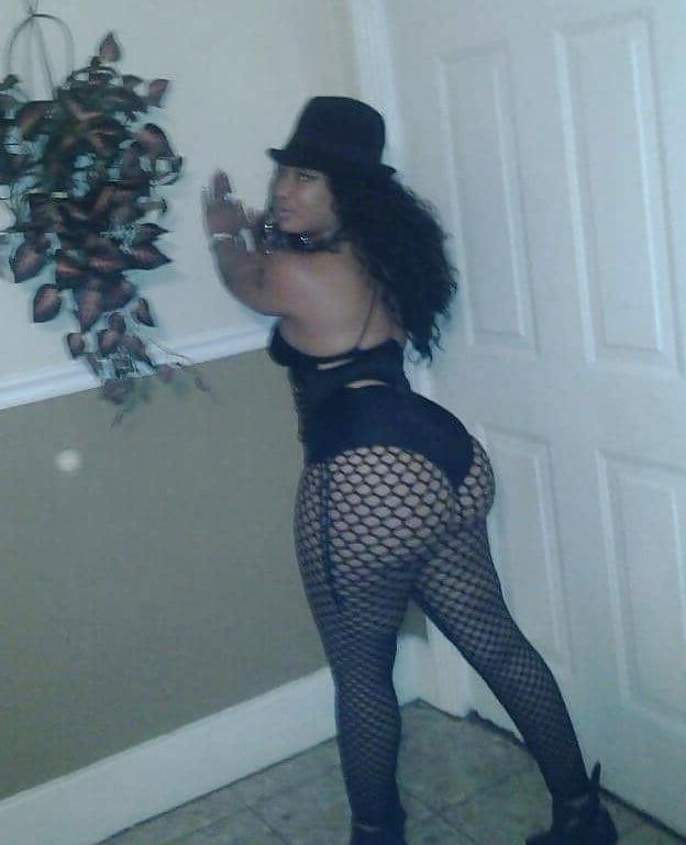 12P Chocolate Curvy Amateur 24