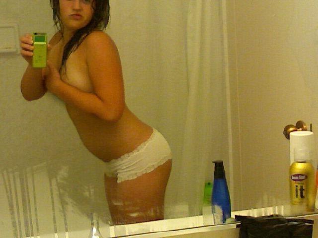 22P Bathroom Selfies