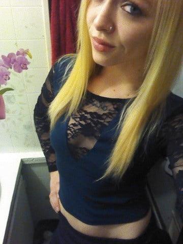 15P Worthless Blonde Bimbo Whore
