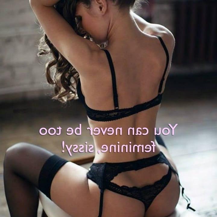 25P Caption Sissy