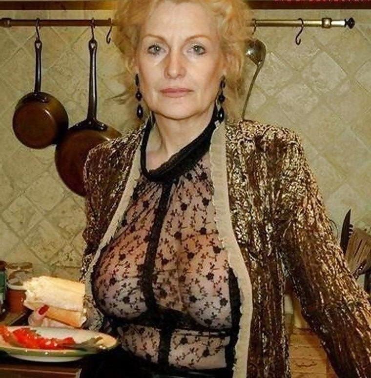 21P Tarty Blonde bimbo granny