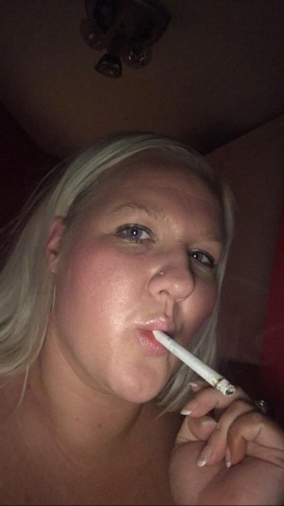 15P Fat chav smoking