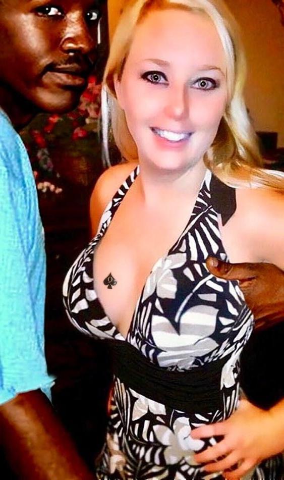 25P Hot wife tattoos.