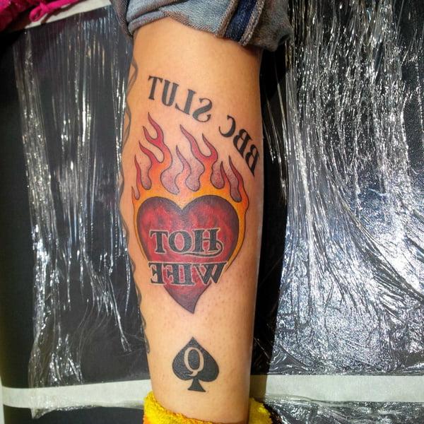 25P Hot wife tattoos.