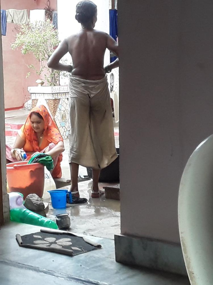 11P Policz village mom bathing