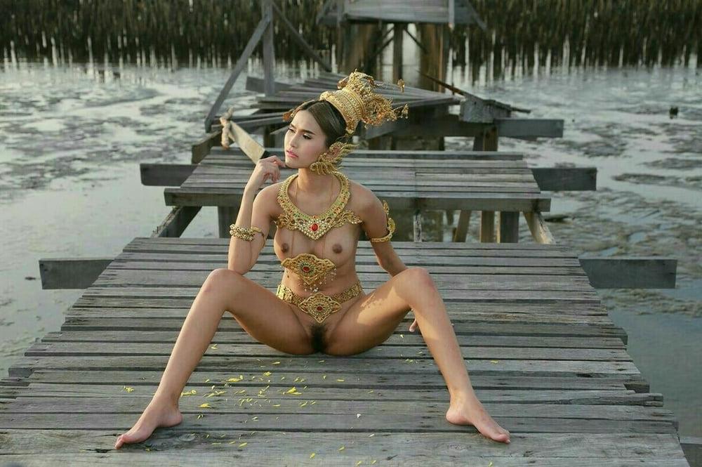 24P Thai model prostitute
