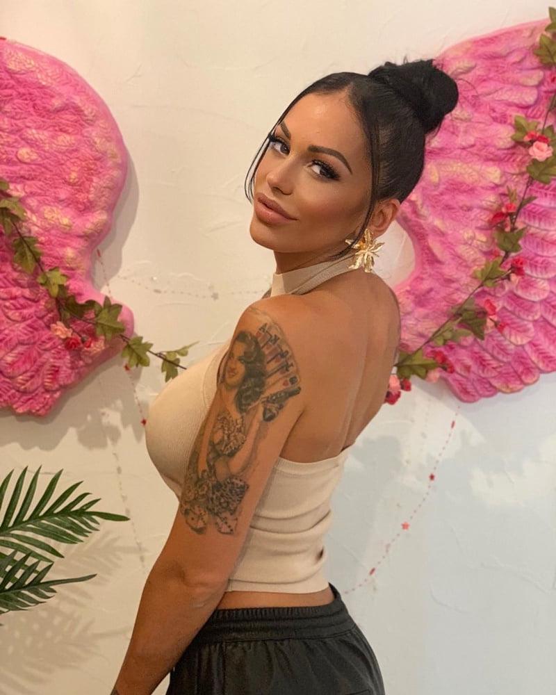 25P Iraya sexy Spanish bimbo slut with fake boobs DSL