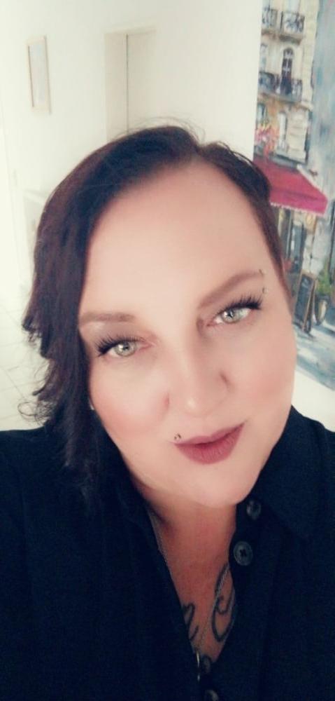 14P New pictures of me on girlfriend's birthday.