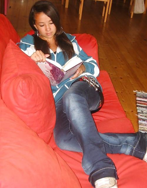 25P Queens in jeans XIII