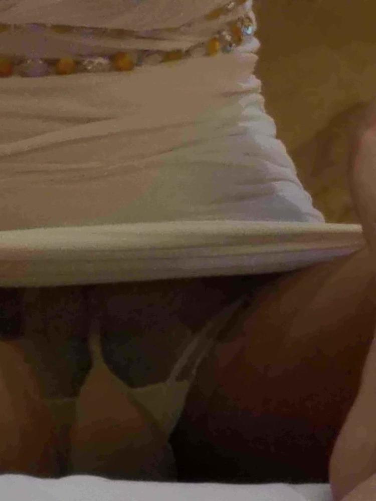 25P Chinese prostitute at work