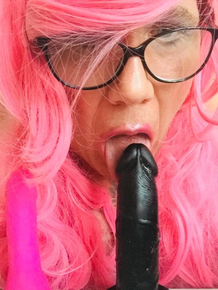 13P Mandy sucks