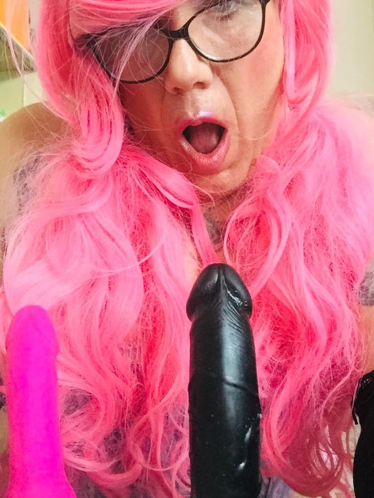 13P Mandy sucks