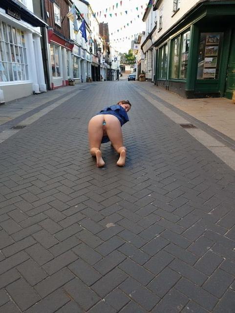 25P Public Sluts ass on offer
